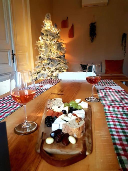 No.8: Lovely & Cosy 3-Room Heart Of The City تيميشورا المظهر الخارجي الصورة