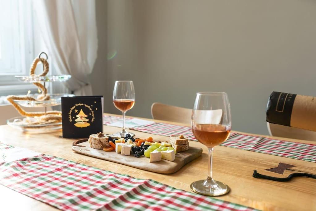 No.8: Lovely & Cosy 3-Room Heart Of The City تيميشورا المظهر الخارجي الصورة