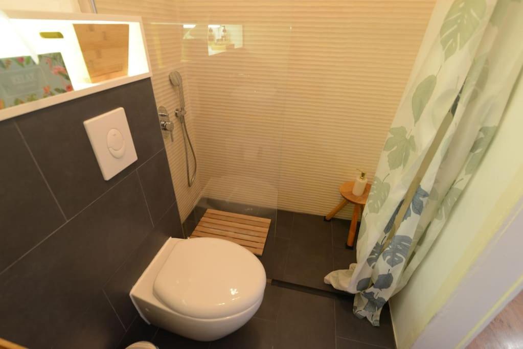 No.8: Lovely & Cosy 3-Room Heart Of The City تيميشورا المظهر الخارجي الصورة